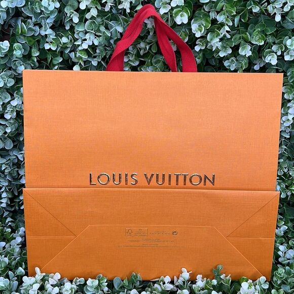 Louis Vuitton Limited Edition Holiday Classic Gift Bag RARE - Picture 3 of 16